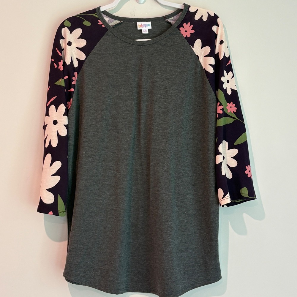 LuLaRoe Randy Baseball Tee Women's 2XL Grey Floral 3/4 Sleeve Raglan Top NEW
